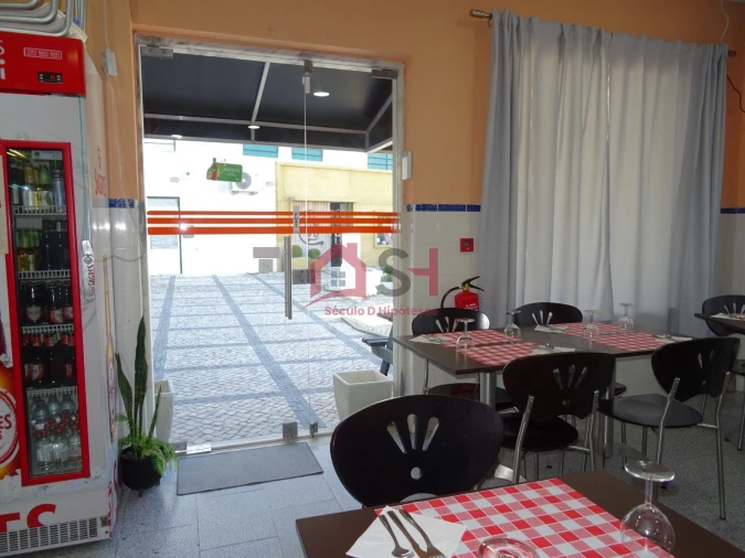 Negócio para Arrendamento em São Pedro da Cadeira Foto 17