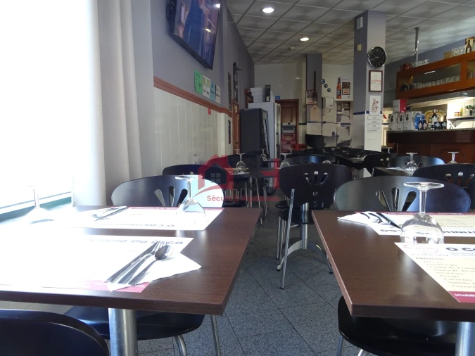 Negócio para Arrendamento em São Pedro da Cadeira Foto 7