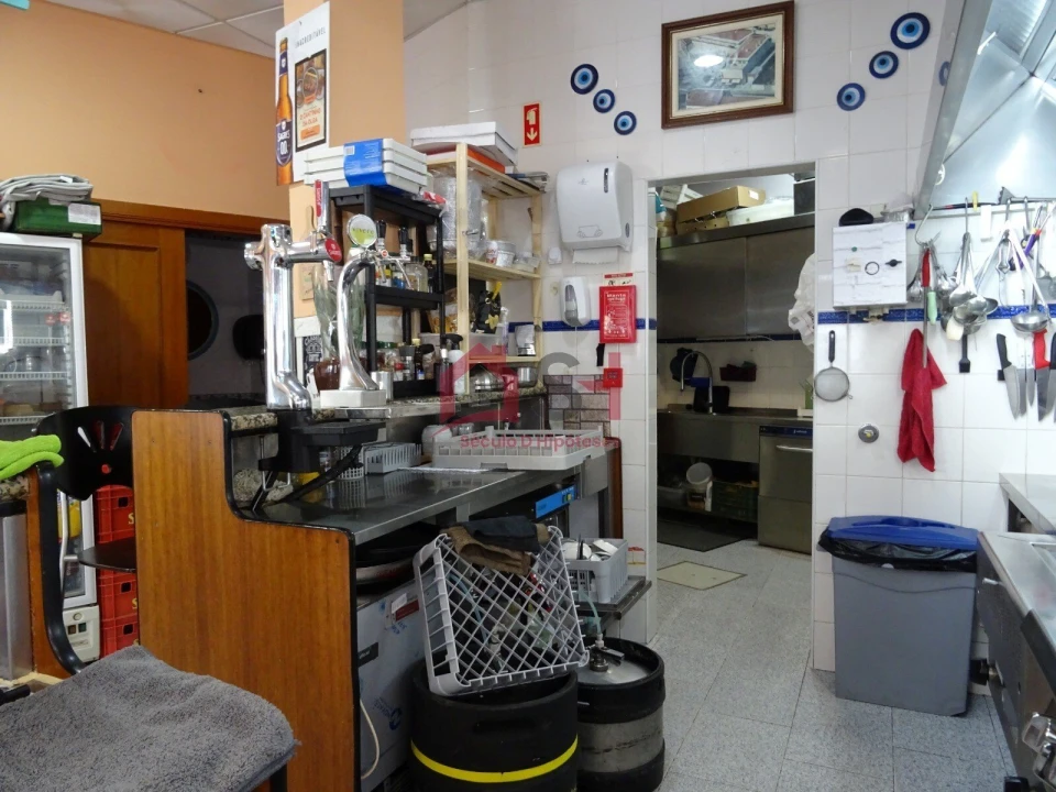 Negócio para Arrendamento em São Pedro da Cadeira Foto 6