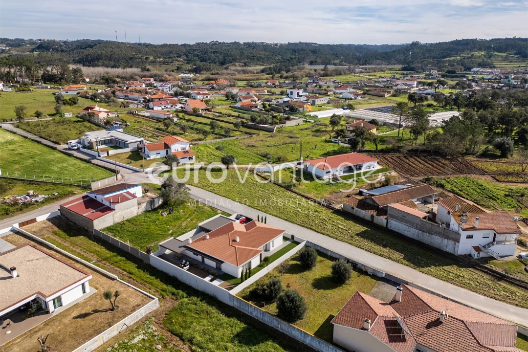 Moradia T4 para Venda em Souto da Carpalhosa e Ortigosa Foto 7