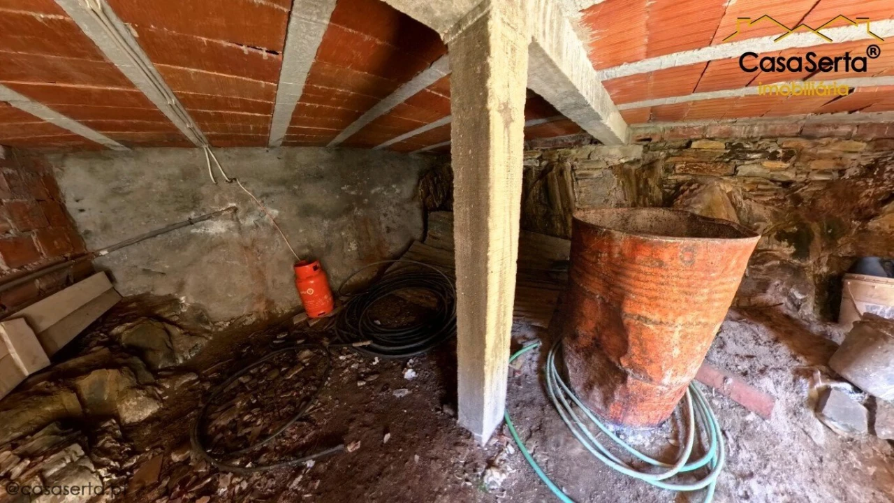 Moradia T2 para Venda em Ermida e Figueiredo Foto 9