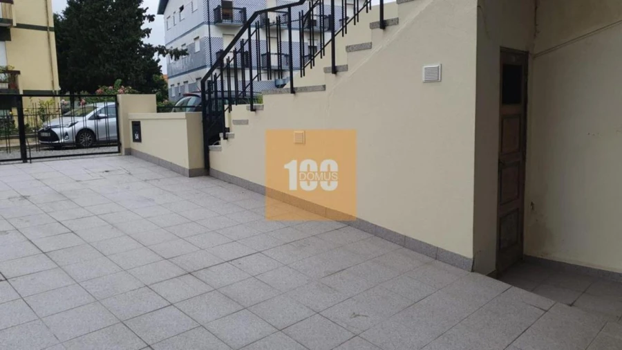 Negócio para Venda em Ramalde Foto 15