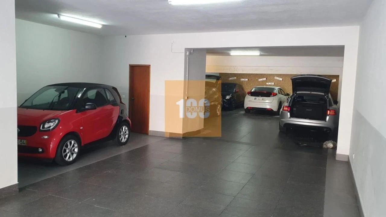 Negócio para Venda em Ramalde Foto 7