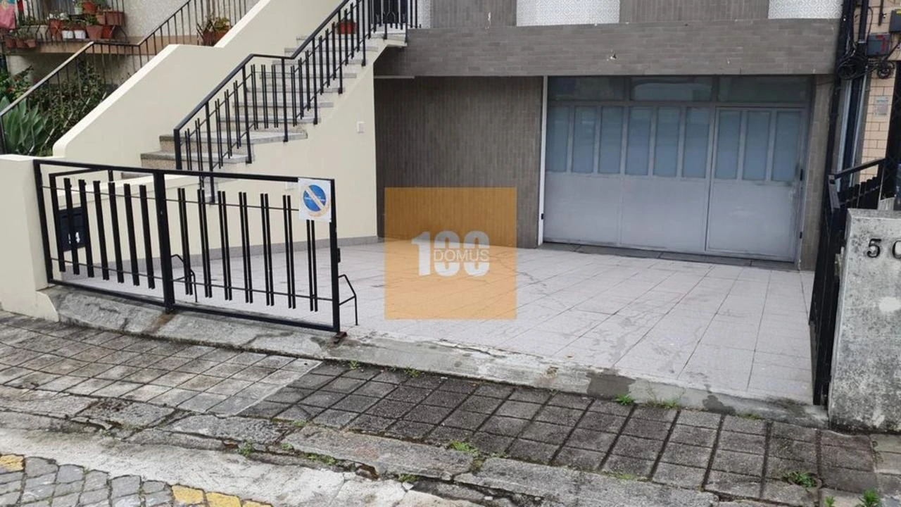 Negócio para Venda em Ramalde Foto 2