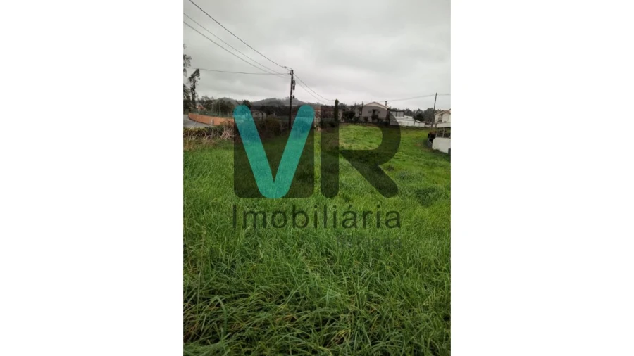 Terreno para Venda em Vilarinho das Cambas Foto 2