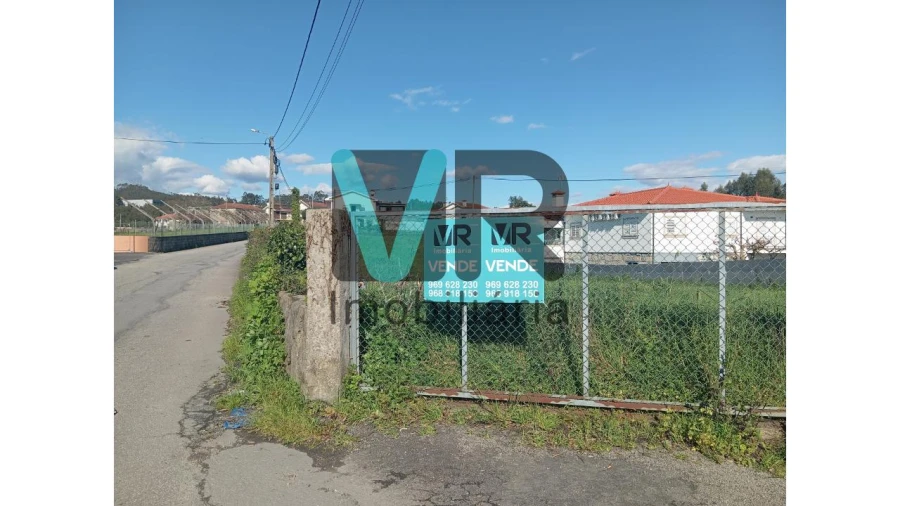 Terreno para Venda em Vilarinho das Cambas Foto 16