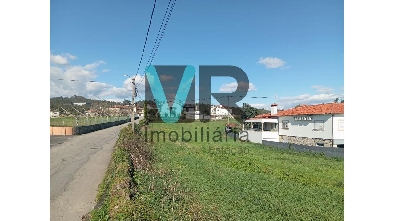Terreno para Venda em Vilarinho das Cambas Foto 11