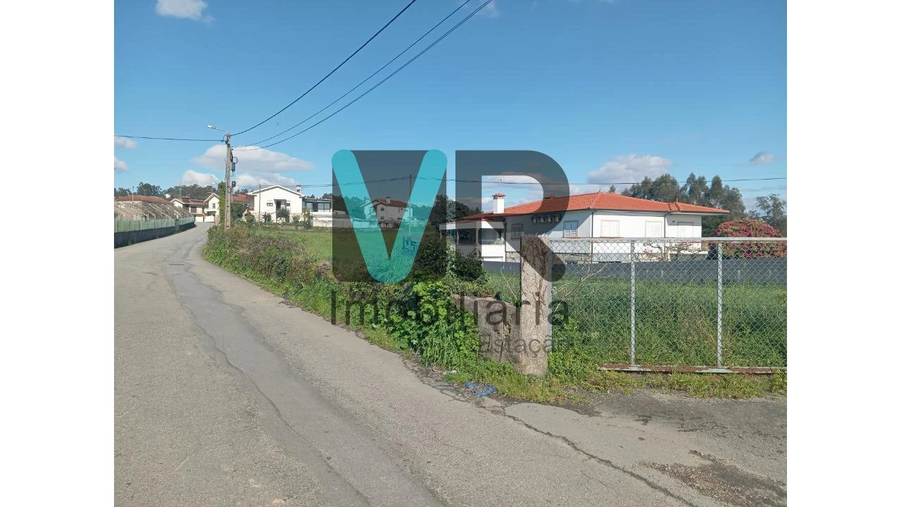 Terreno para Venda em Vilarinho das Cambas Foto 14