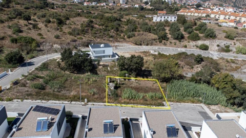 Terreno para Venda em Alenquer (Santo Estêvão e Triana)