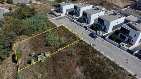 Terreno para Venda em Alenquer (Santo Estêvão e Triana)