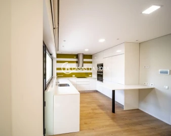 Moradia T3 para Venda em Madalena