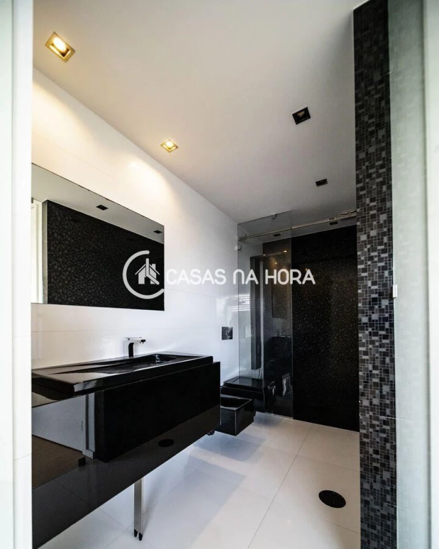 Moradia T3 para Venda em Madalena Foto 9