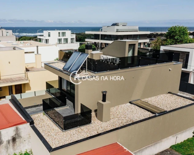 Moradia T3 para Venda em Madalena Foto 18