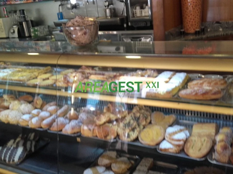 Loja para Venda em Santo António dos Cavaleiros e Frielas Foto 9