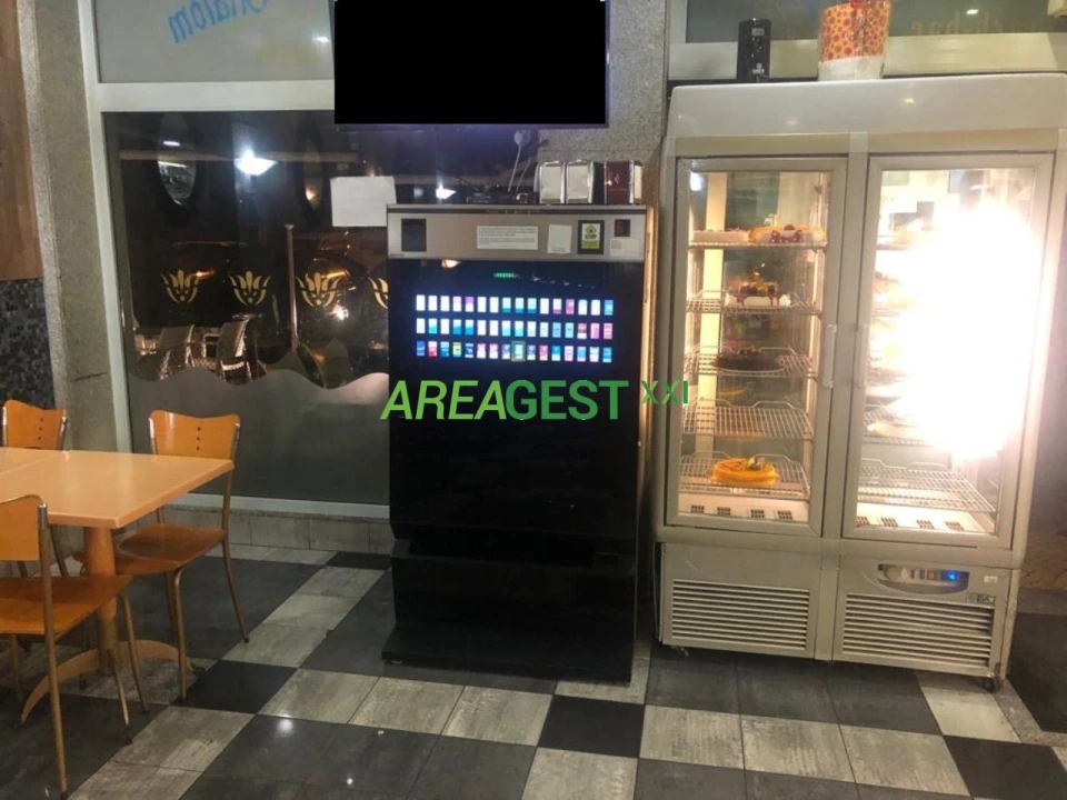 Loja para Venda em Santo António dos Cavaleiros e Frielas Foto 12