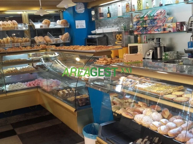 Loja para Venda em Santo António dos Cavaleiros e Frielas Foto 6