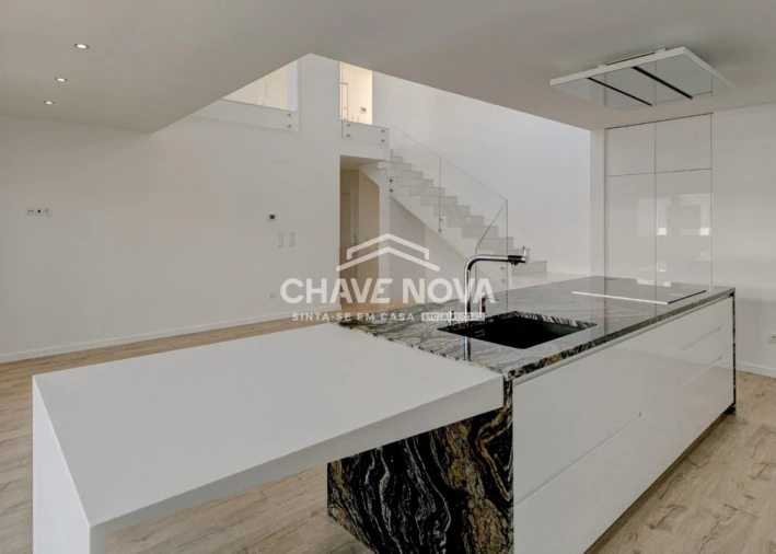 Apartamento T4 para Venda em Montijo e Afonsoeiro Foto 2