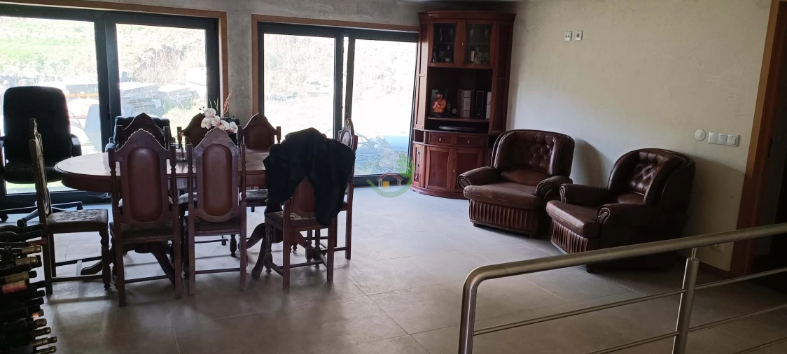 Moradia T6 para Venda em Dossãos Foto 16