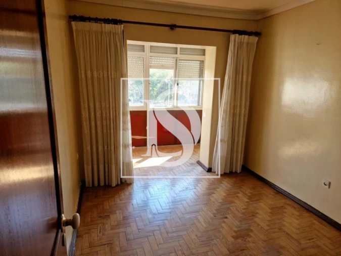 Apartamento T2 para Venda em Pontinha e Famões Foto 3