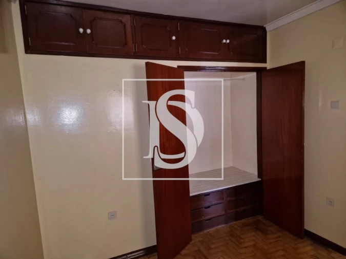 Apartamento T2 para Venda em Pontinha e Famões Foto 19