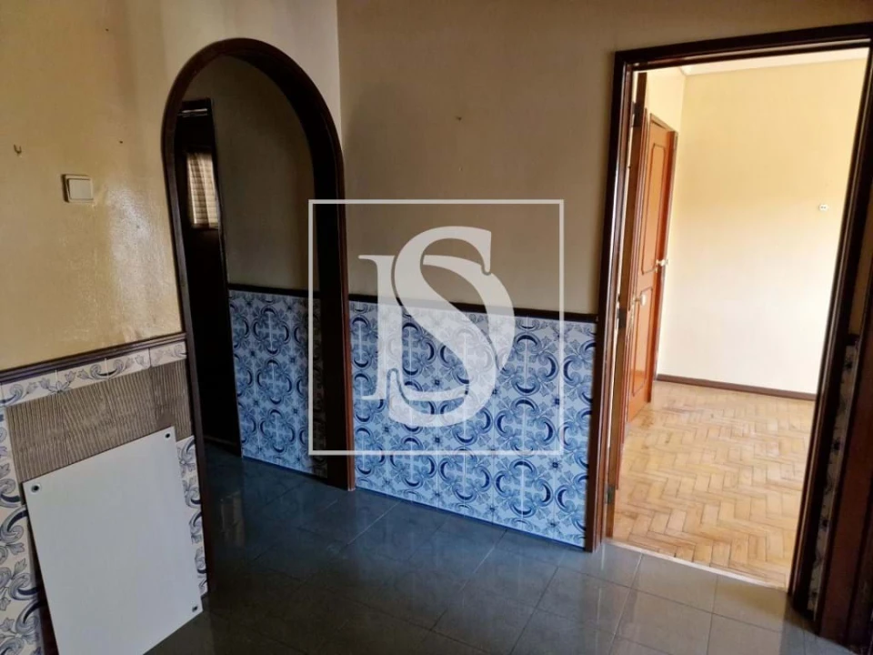 Apartamento T2 para Venda em Pontinha e Famões Foto 1