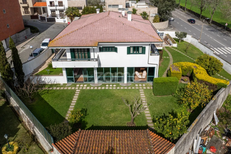 Moradia T4 para Venda em Pedrouços Foto 2