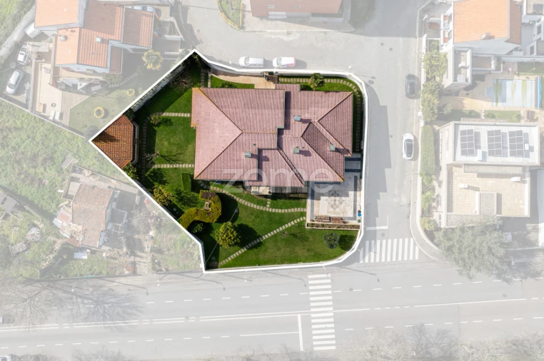 Moradia T4 para Venda em Pedrouços Foto 51