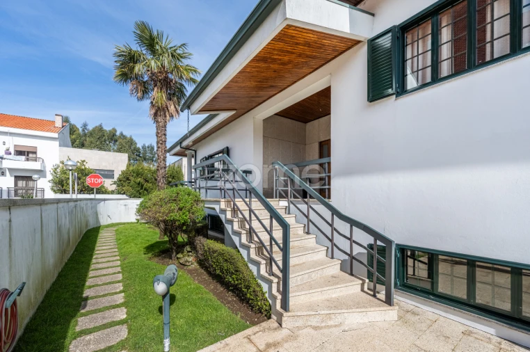 Moradia T4 para Venda em Pedrouços Foto 7