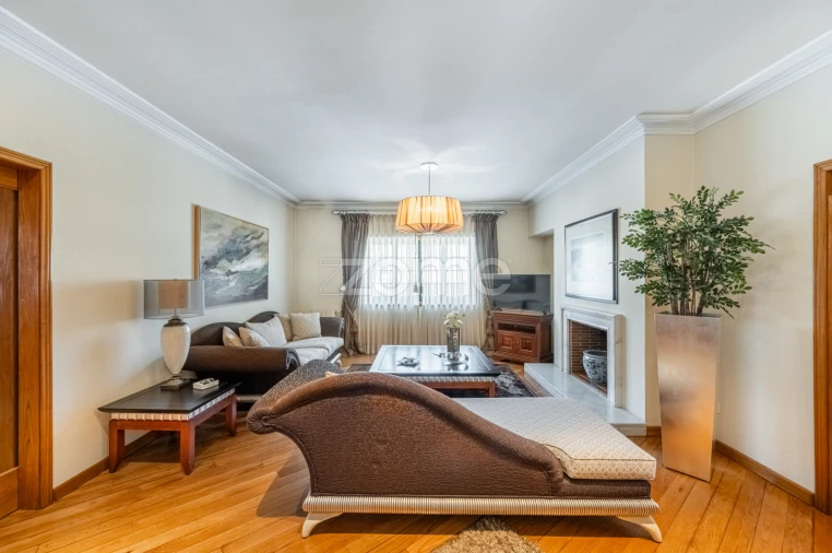 Moradia T4 para Venda em Pedrouços Foto 14