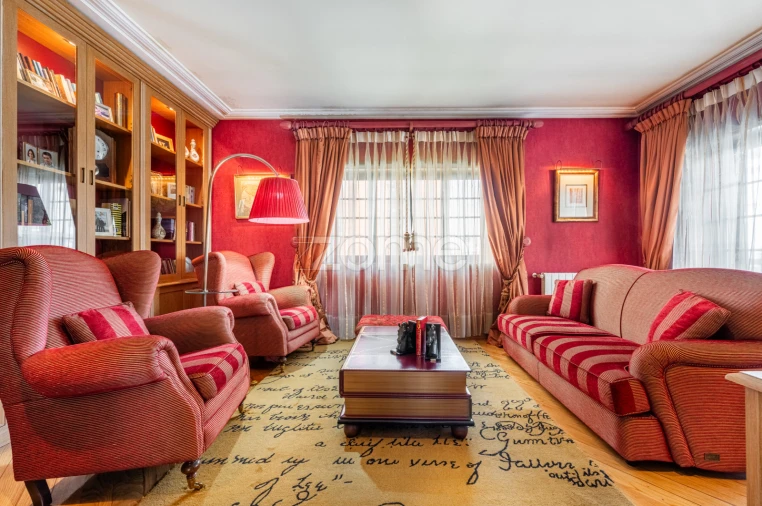 Moradia T4 para Venda em Pedrouços Foto 12