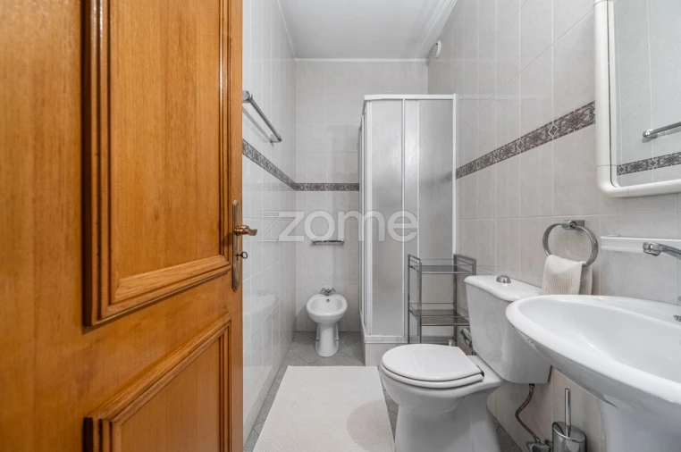 Moradia T4 para Venda em Pedrouços Foto 45