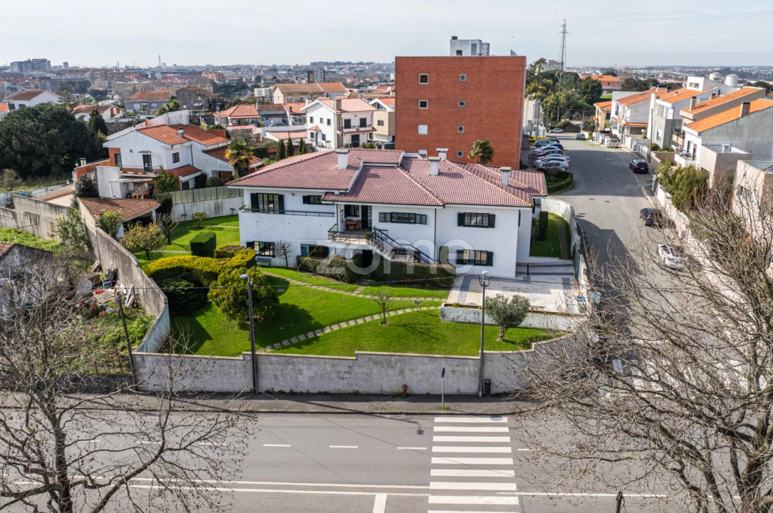 Moradia T4 para Venda em Pedrouços Foto 4