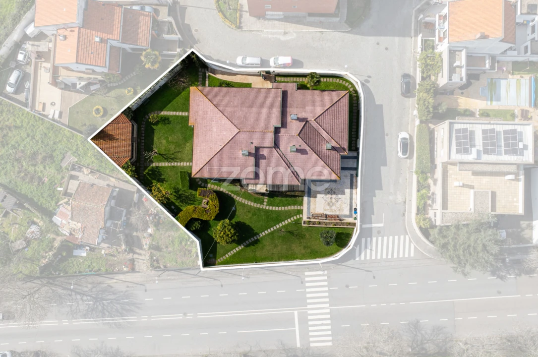 Moradia T4 para Venda em Pedrouços Foto 51