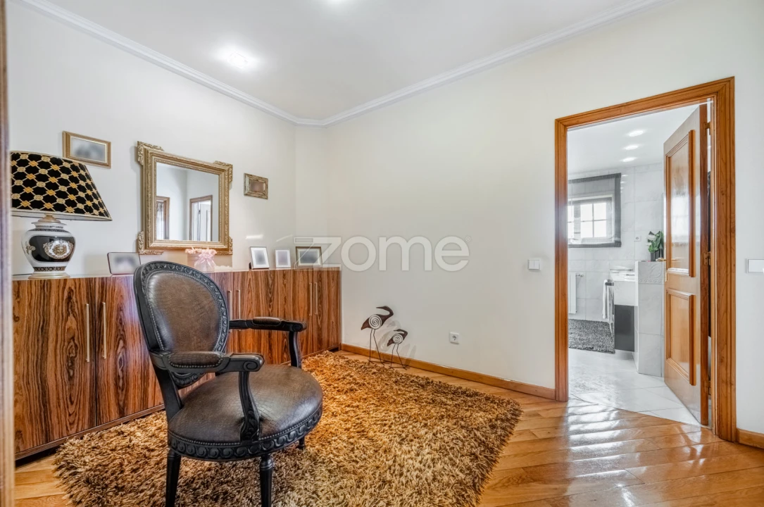 Moradia T4 para Venda em Pedrouços Foto 29