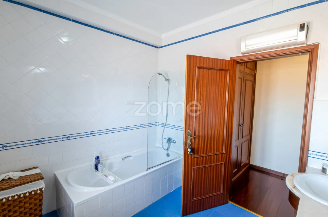 Moradia T4 para Venda em Evora de Alcobaça Foto 16