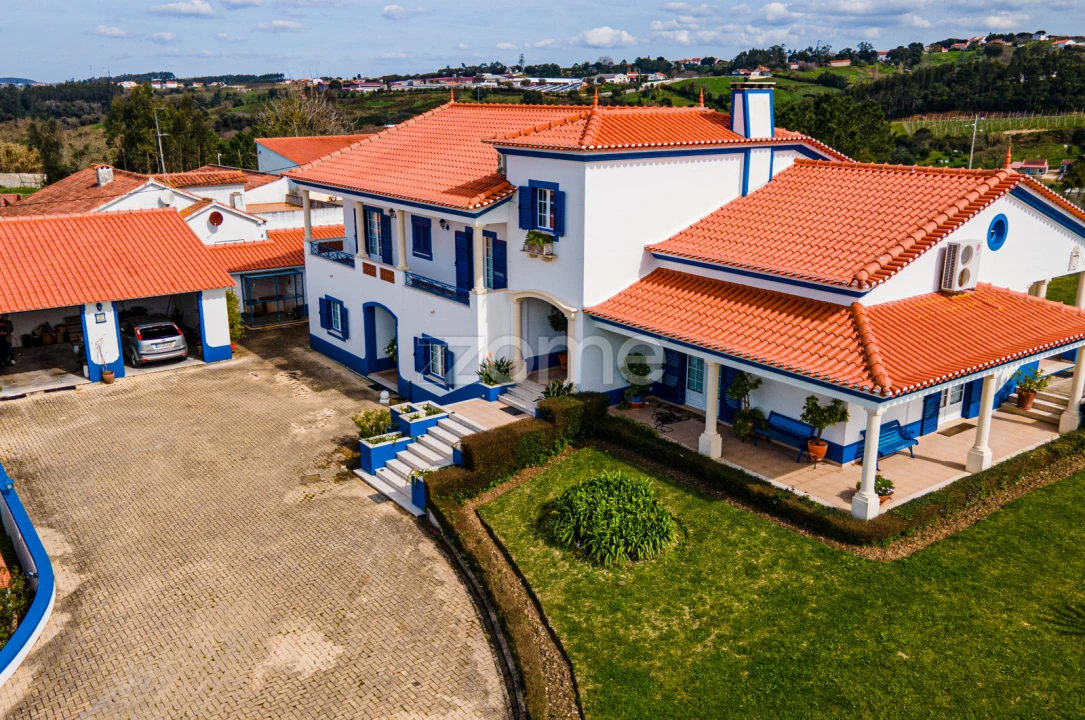 Moradia T4 para Venda em Evora de Alcobaça Foto 1