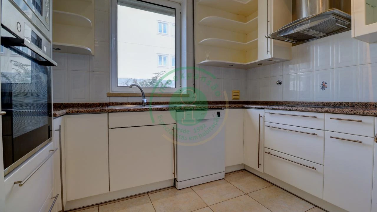 Moradia T4 para Venda em Buarcos Foto 14