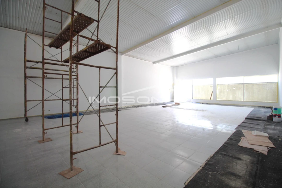 Armazém para Arrendamento em Marinha Grande Foto 3