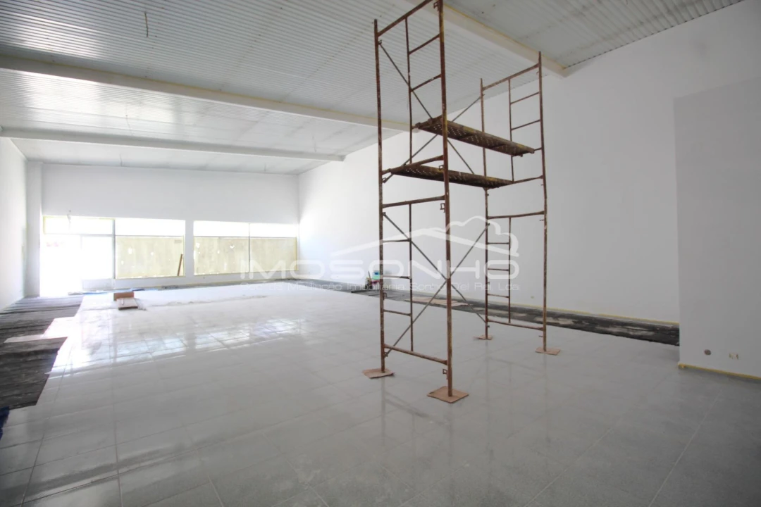 Armazém para Arrendamento em Marinha Grande Foto 4