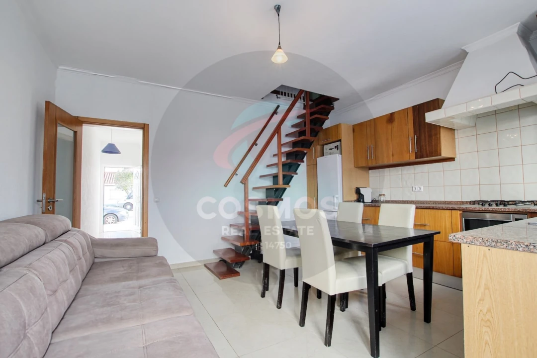 Moradia T1 para Venda em Rogil Foto 4