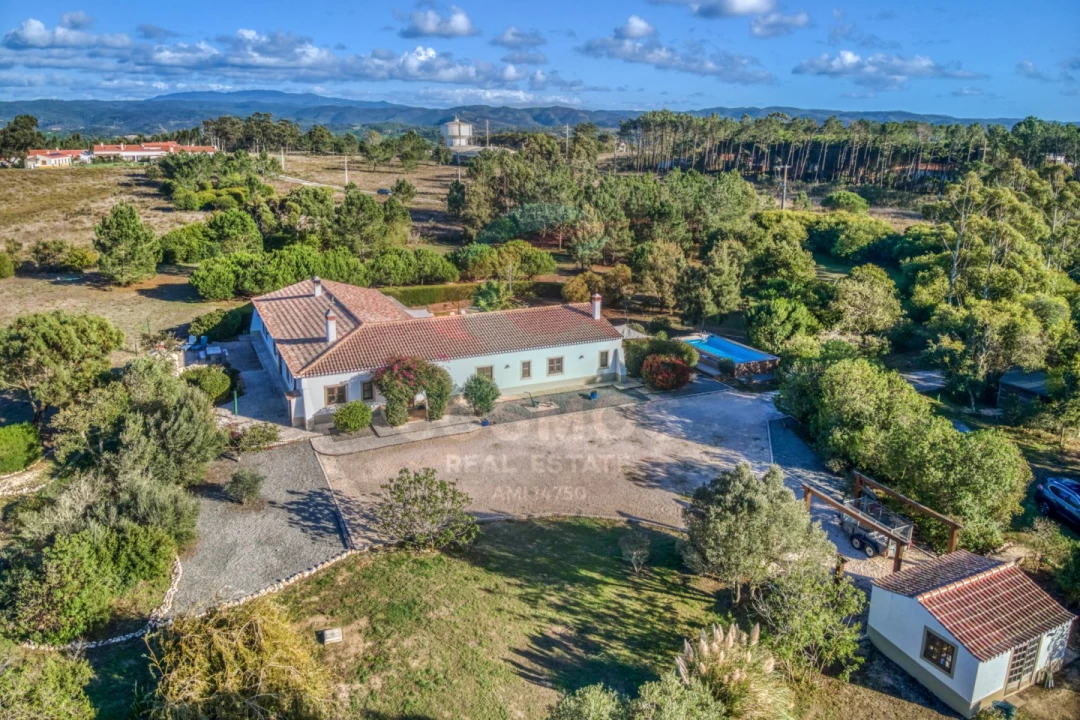 Quinta T4 para Venda em Aljezur Foto 37