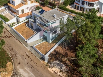 Moradia T4 para Venda em Aljezur