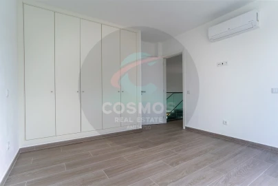Moradia T4 para Venda em Aljezur