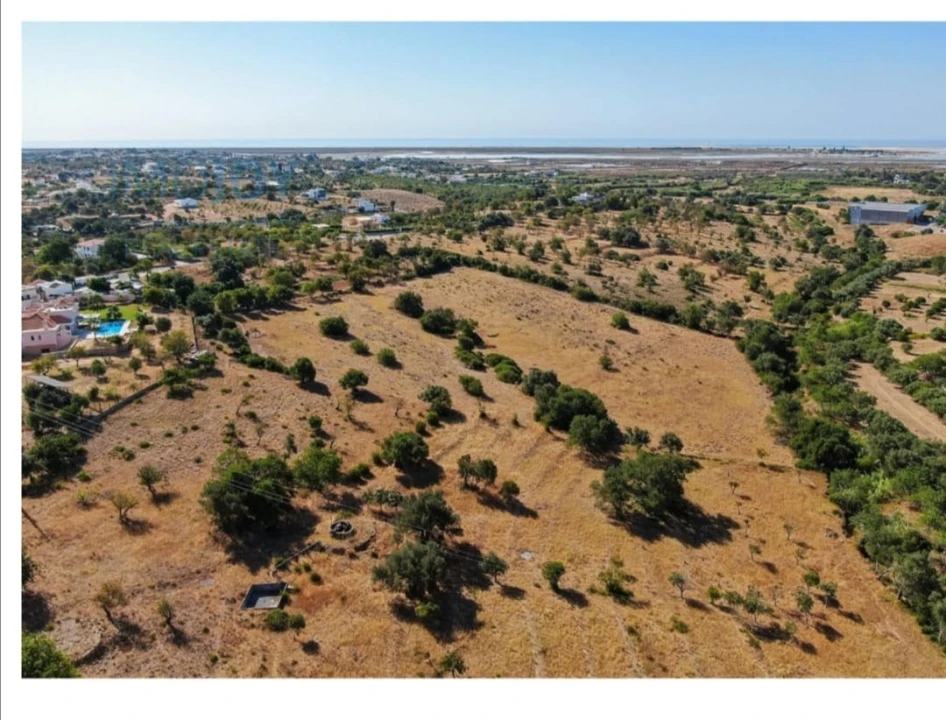 Terreno para Venda em Quelfes Foto 12