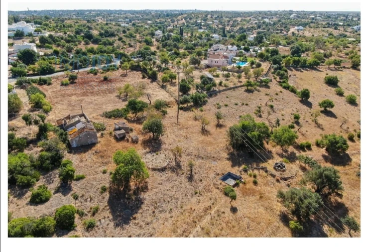 Terreno para Venda em Quelfes Foto 11