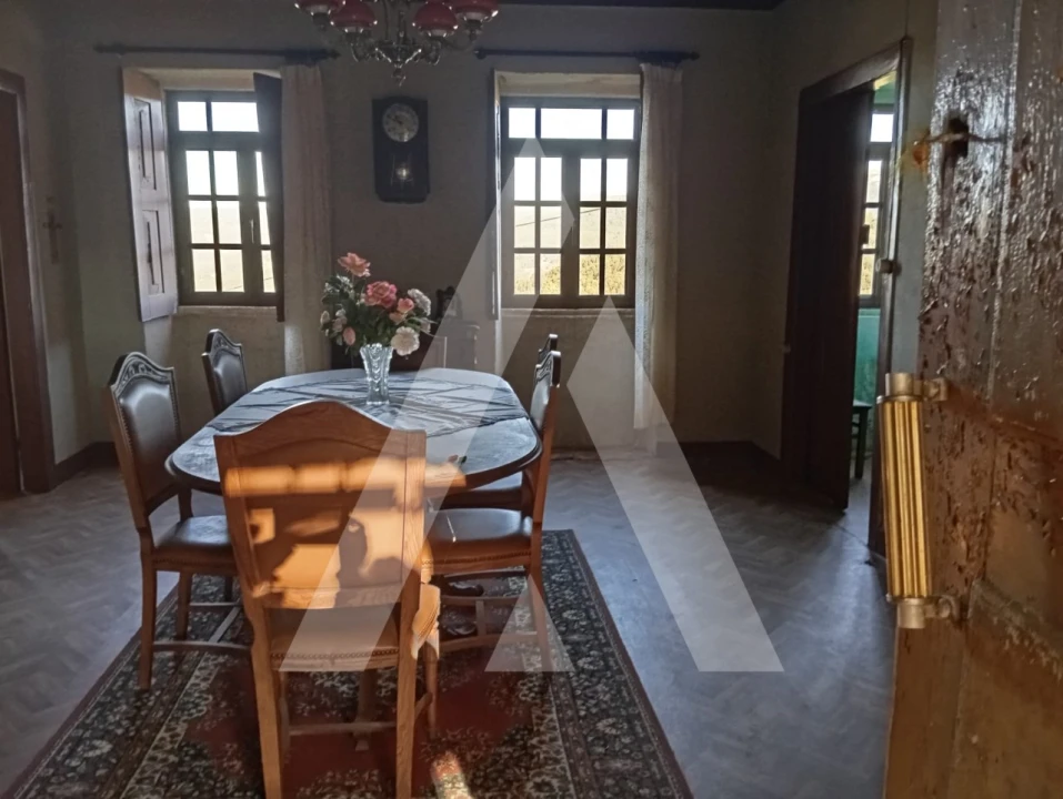 Moradia T3 para Venda em São João do Monte e Mosteirinho Foto 8