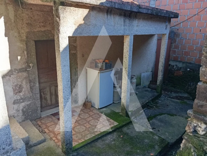 Moradia T3 para Venda em São João do Monte e Mosteirinho Foto 14