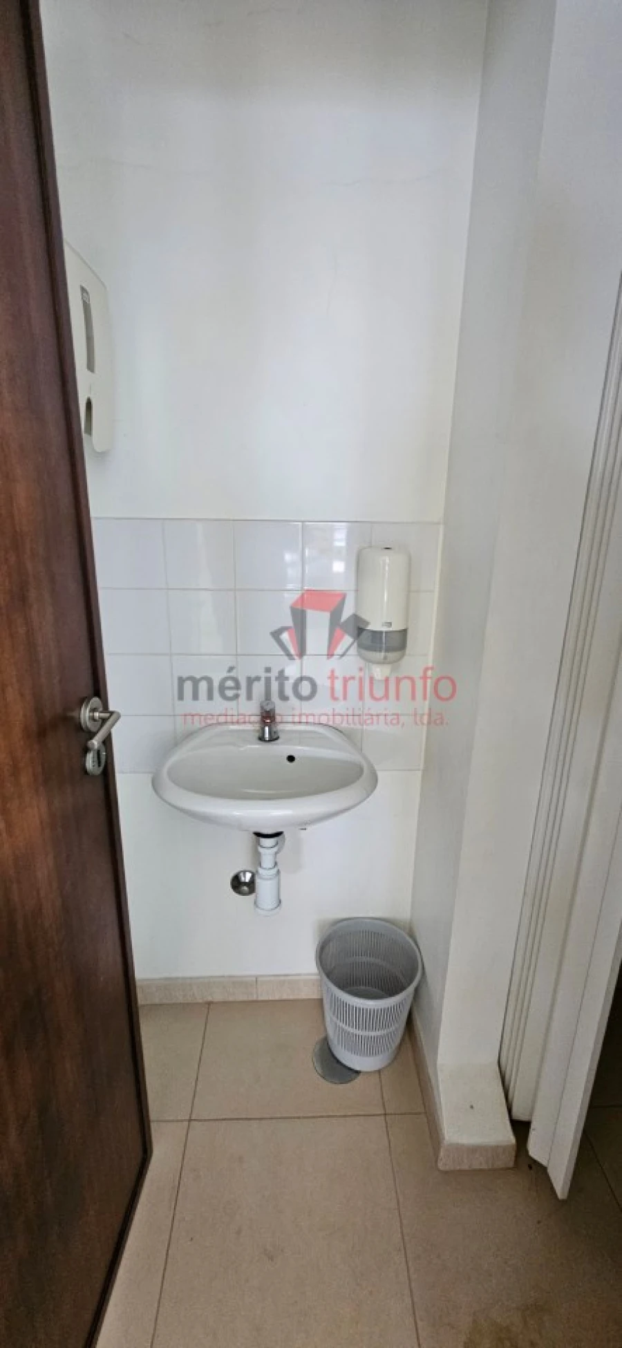 Loja para Venda em Vila das Aves Foto 15