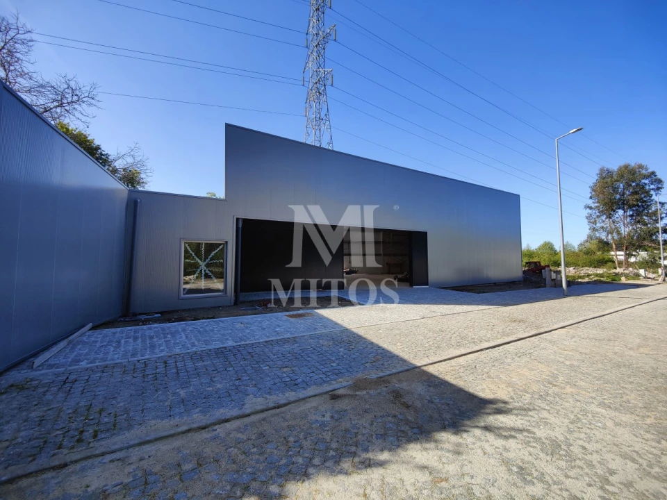 Armazém para Arrendamento em Mujães Foto 2