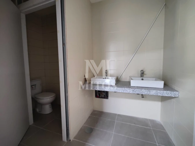 Armazém para Arrendamento em Mujães Foto 13